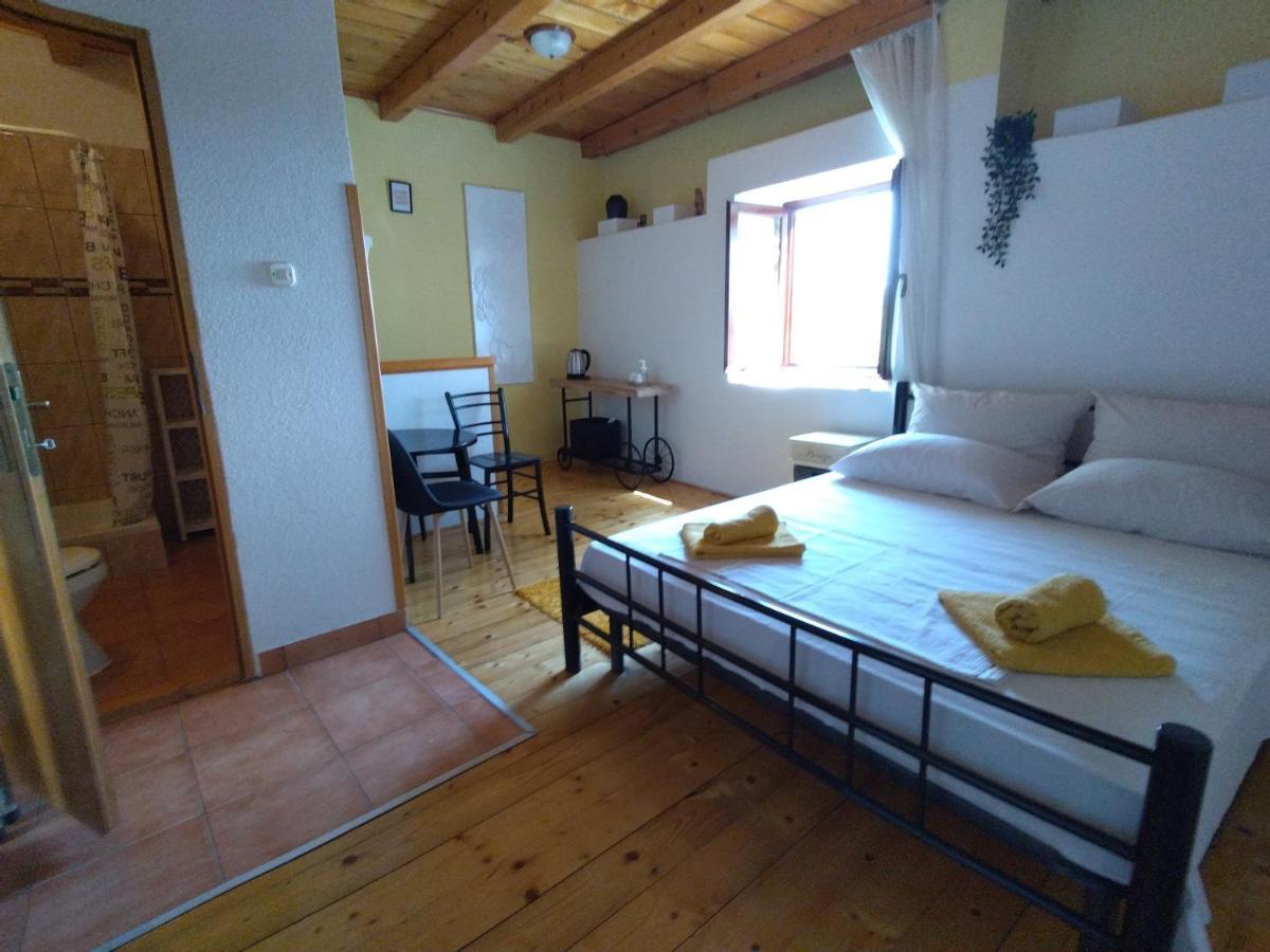 Apartments Elena & Damir Vis Zewnętrze zdjęcie