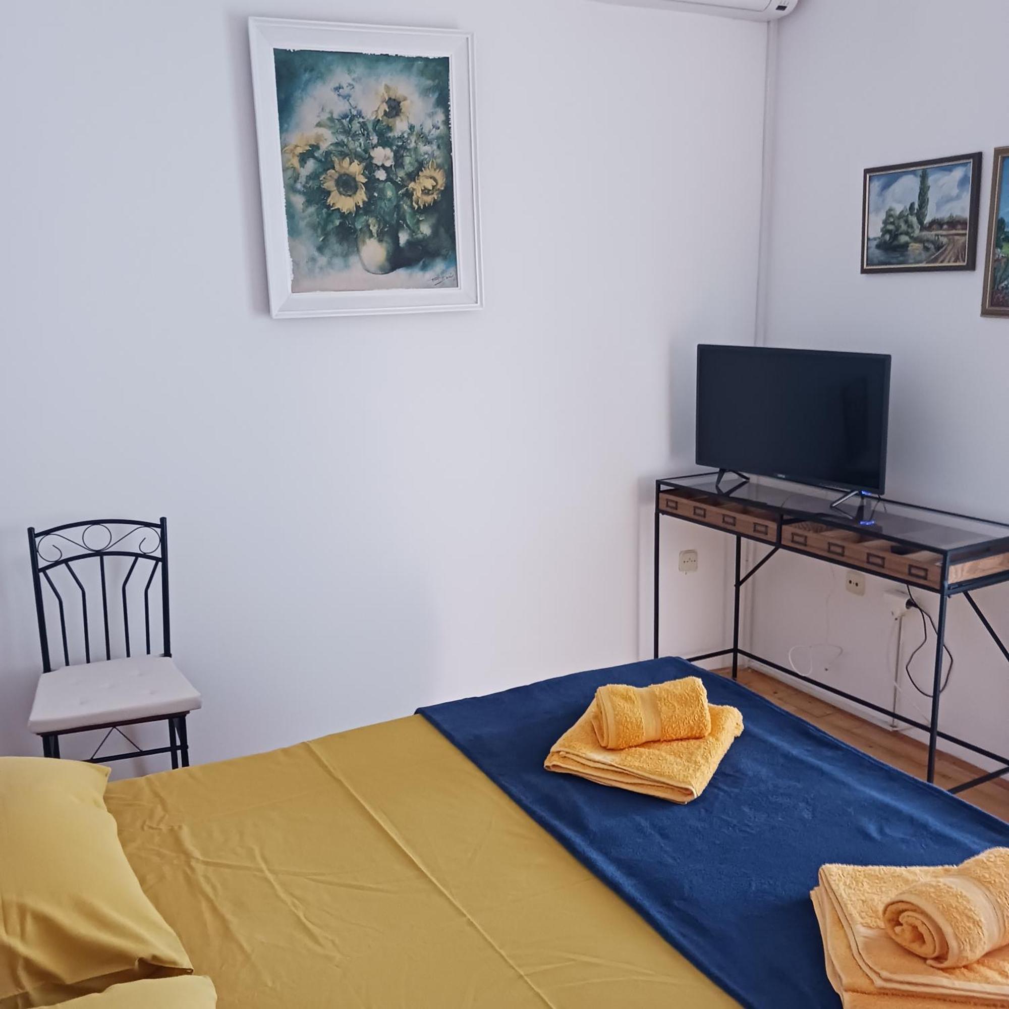 Apartments Elena & Damir Vis Zewnętrze zdjęcie